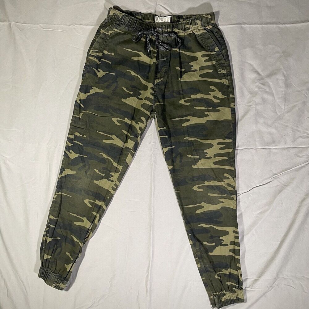 Mens Free Planet Sz M Camo Joggers Legs w/Zip Closure Durable‎ Material Draw